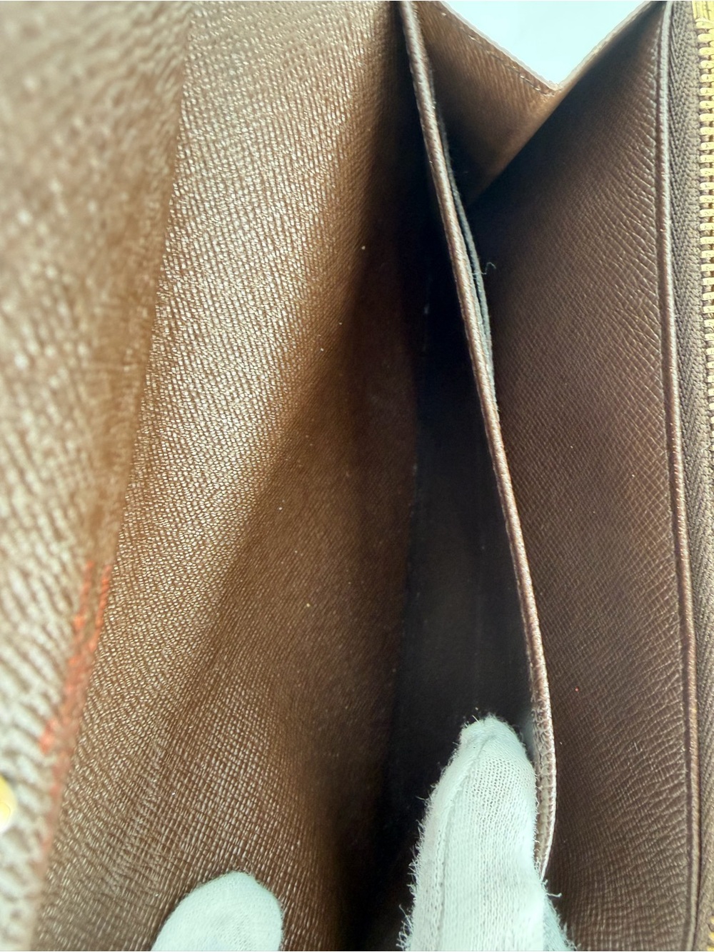 Authentic LV Emilie Wallet in Damier Ebene Excellent Condition - Picture 12 of 15